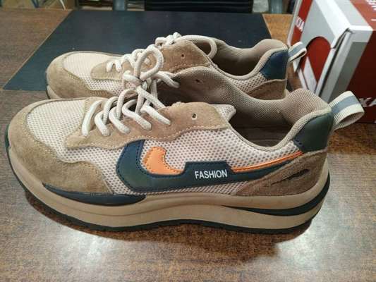 kopen Khaki Suede Industrial Safety Shoes with Anti-smashing Steel Toe and Bulletproof Kevlar Mid Sole online manufacture